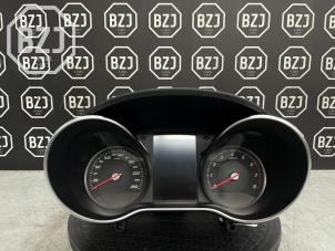 Gebruikte Kilometerteller KM Mercedes C (W205) C-180 1.6 16V Prijs € 150,00 Margeregeling aangeboden door BZJ b.v.