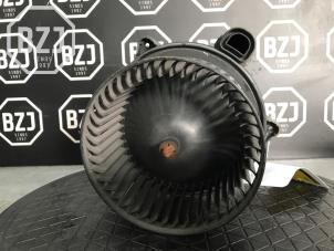 Gebruikte Chaufage Ventilatiemotor Ford Transit Custom 2.0 TDCi 16V Eco Blue 105 Prijs € 72,60 Inclusief btw aangeboden door BZJ b.v.