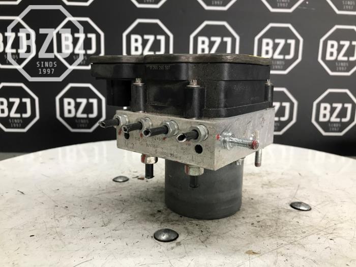 Gebruikte ABS Pomp Suzuki Vitara (LY/MY) 1.4 Booster Jet Turbo 16V SHVS Prijs op aanvraag aangeboden door BZJ b.v.