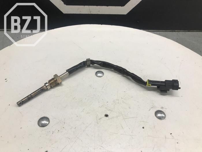 Gebruikte Uitlaat temperatuursensor Chevrolet Orlando (YYM/YYW) 2.0 D 16V Prijs op aanvraag aangeboden door BZJ b.v.