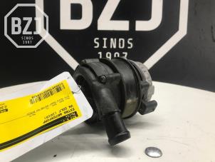 Gebruikte Extra waterpomp Volkswagen Golf VII (AUA) e-Golf Prijs op aanvraag aangeboden door BZJ b.v.