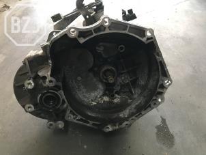Gebruikte Versnellingsbak Opel Mokka/Mokka X 1.6 CDTI 16V 4x2 Prijs € 500,00 Margeregeling aangeboden door BZJ b.v.