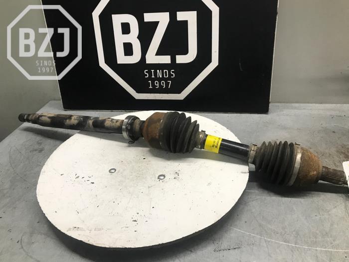 Gebruikte Aandrijfas rechts-voor Saab 9-3 II (YS3F) 1.8t 16V Prijs op aanvraag aangeboden door BZJ b.v.