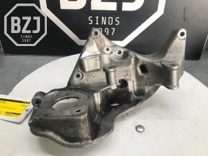 Gebruikte Dynamosteun onder Volvo V40 (MV) 2.0 D2 16V Prijs € 60,00 Margeregeling aangeboden door BZJ b.v.