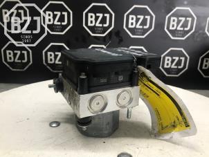 Gebruikte ABS Pomp Renault Kangoo/Grand Kangoo (KW) ZE Prijs op aanvraag aangeboden door BZJ b.v.