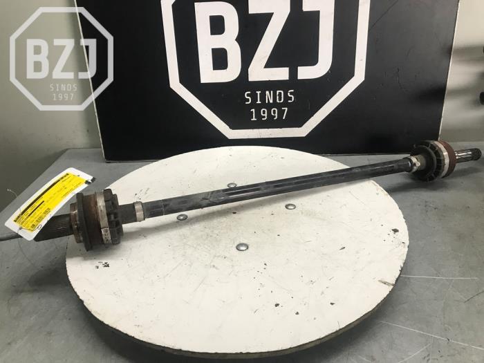 Gebruikte Aandrijfas links-achter Volvo S60 III (ZS) 2.0 T6 16V AWD Geartronic Prijs op aanvraag aangeboden door BZJ b.v.