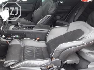 Gebruikte Bekleding Set (compleet) Volvo S60 III (ZS) 2.0 T6 16V AWD Geartronic Prijs op aanvraag aangeboden door BZJ b.v.