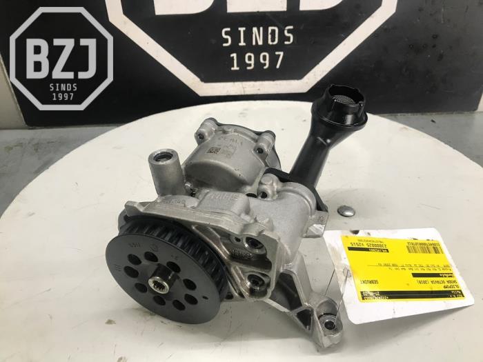 Gebruikte Oliepomp Skoda Octavia Combi (5EAC) 1.6 TDI 16V Prijs op aanvraag aangeboden door BZJ b.v.