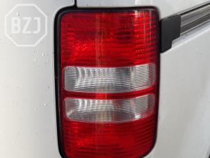 Gebruikte Achterlicht rechts Volkswagen Caddy III (2KA,2KH,2CA,2CH) 1.6 TDI 16V Prijs op aanvraag aangeboden door BZJ b.v.