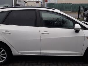 Gebruikte B-stijl rechts Seat Ibiza ST (6J8) 1.2 TDI Ecomotive Prijs op aanvraag aangeboden door BZJ b.v.