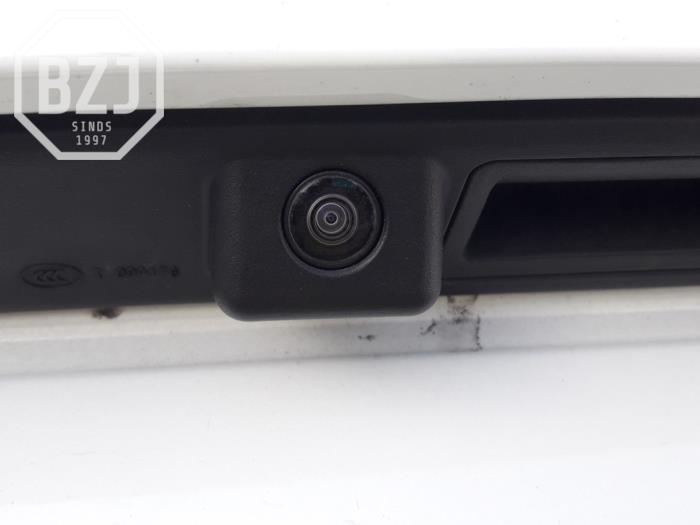 Achteruitrij Camera van een Audi A5 Cabrio (F57/F5E) 2.0 40 TFSI Mild Hybrid 16V 2022
