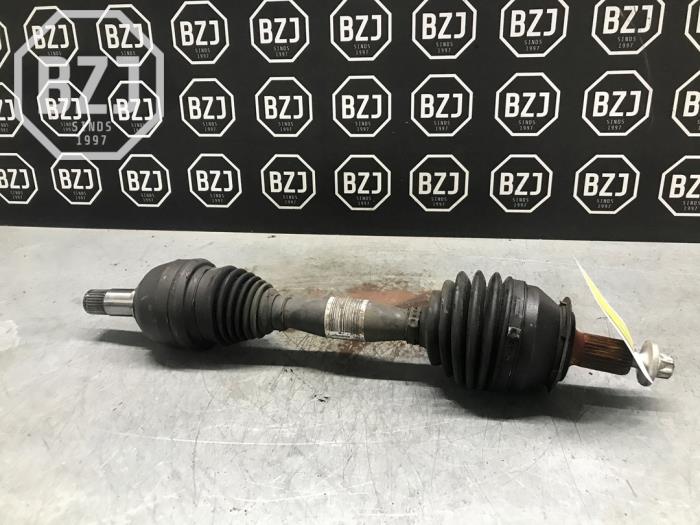Gebruikte Steekas links-voor Mercedes B (W246/W242) 1.6 B-200 BlueEFFICIENCY Turbo 16V Prijs op aanvraag aangeboden door BZJ b.v.