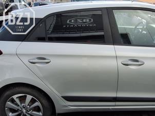 Gebruikte Portier 4Deurs rechts-achter Hyundai i20 (GBB) 1.2i 16V Lpi Prijs op aanvraag aangeboden door BZJ b.v.