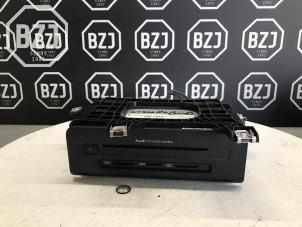 Gebruikte Regelunit Multi Media Audi A4 Prijs op aanvraag aangeboden door BZJ b.v.