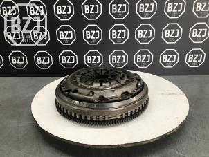 Gebruikte Dubbele massa vliegwiel Renault Megane Prijs € 150,00 Margeregeling aangeboden door BZJ b.v.