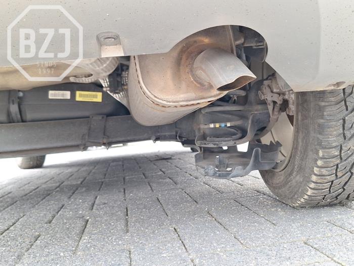 Gebruikte Uitlaat Einddemper Opel Crossland (X) 1.2 Turbo 12V Prijs op aanvraag aangeboden door BZJ b.v.