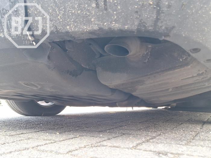 Gebruikte Uitlaat Einddemper Mercedes S (W221) 3.5 S-350 24V Prijs op aanvraag aangeboden door BZJ b.v.
