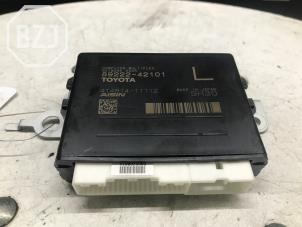 Gebruikte Deur module Toyota RAV4 (A5) 2.5 Hybrid 16V Prijs op aanvraag aangeboden door BZJ b.v.