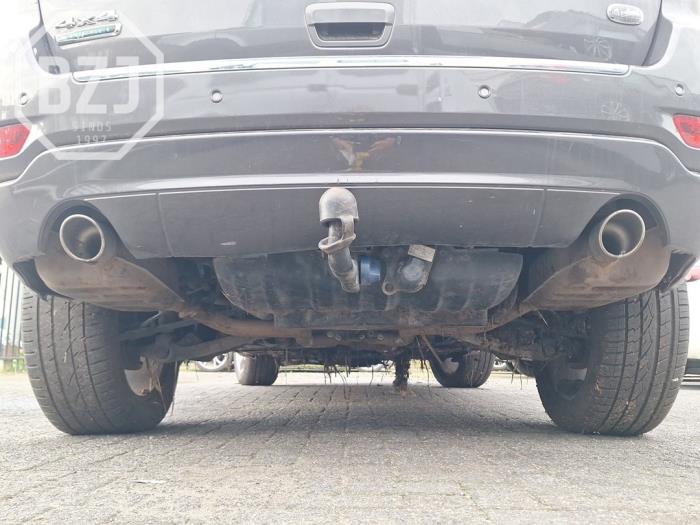 Gebruikte Uitlaat Einddemper Jeep Grand Cherokee (WK/WK2) 3.0 CRD V6 24V Prijs op aanvraag aangeboden door BZJ b.v.