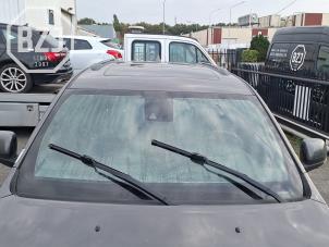 Gebruikte Voorruit Jeep Grand Cherokee (WK/WK2) 3.0 CRD V6 24V Prijs op aanvraag aangeboden door BZJ b.v.