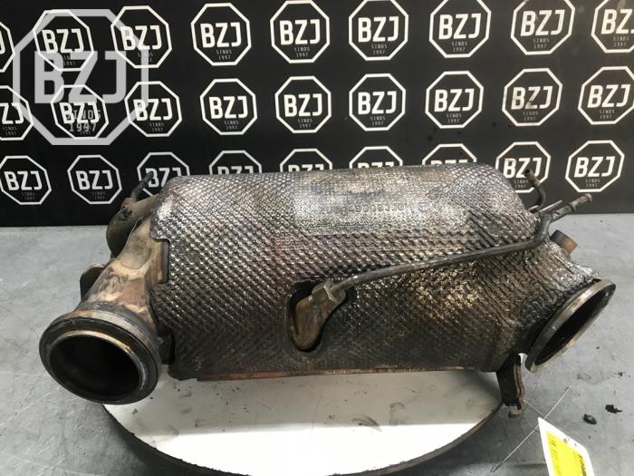 Gebruikte Roetfilter Mercedes E (W213) E-220d 2.0 Turbo 16V Prijs op aanvraag aangeboden door BZJ b.v.