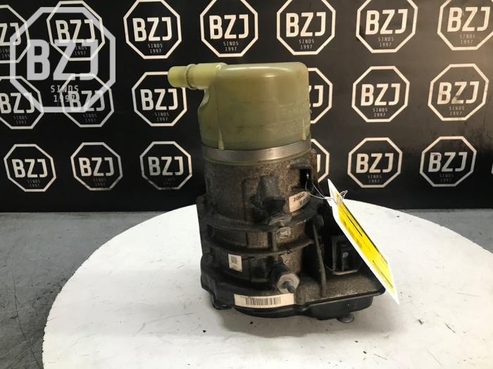 Gebruikte Pomp Servo Volvo V60 I (FW/GW) 1.6 DRIVe Prijs op aanvraag aangeboden door BZJ b.v.