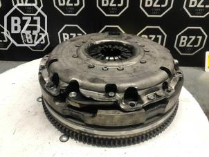 Gebruikte Vliegwiel dubbele massa Ford Transit 2.0 TDCi 16V Eco Blue 170 Prijs op aanvraag aangeboden door BZJ b.v.