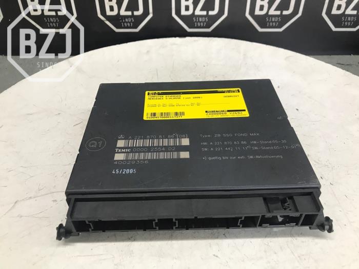 Computer Diversen van een Mercedes-Benz S (W221) 3.5 S-350 24V 2006