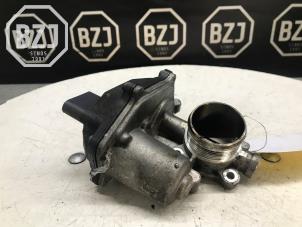 Gebruikte Gasklephuis Volkswagen Passat Variant (3G5) 1.6 TDI 16V Prijs € 50,00 Margeregeling aangeboden door BZJ b.v.