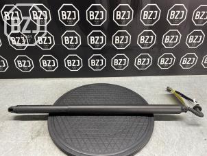 Gebruikte Gasdemper links-achter Seat Ateca (5FPX) 1.5 TSI 16V Prijs € 150,00 Margeregeling aangeboden door BZJ b.v.