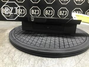 Gebruikte CD Wisselaar (diversen) Ford Fiesta 7 1.0 EcoBoost 12V 100 Prijs € 30,00 Margeregeling aangeboden door BZJ b.v.