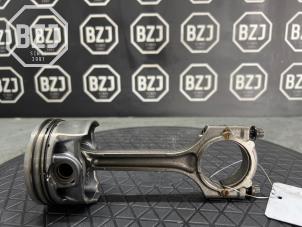 Gebruikte Zuiger Kia Stonic (YB) Prijs op aanvraag aangeboden door BZJ b.v.