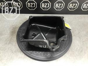 Gebruikte Versnellingsbakdeksel Seat Leon Prijs op aanvraag aangeboden door BZJ b.v.