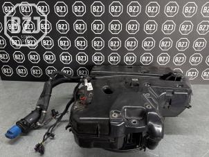 Gebruikte Adblue tank Volkswagen Transporter T6 2.0 TDI 150 Prijs € 484,00 Inclusief btw aangeboden door BZJ b.v.