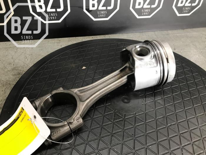Gebruikte Zuiger Volkswagen Passat Prijs op aanvraag aangeboden door BZJ b.v.