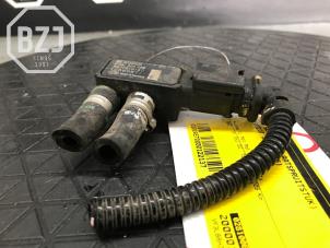 Gebruikte Map Sensor (inlaatspruitstuk) Peugeot 308 (L3/L8/LB/LH/LP) 1.6 BlueHDi 120 Prijs € 30,00 Margeregeling aangeboden door BZJ b.v.