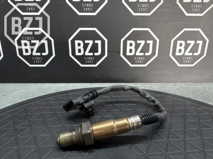 Gebruikte Lambda Sonde Peugeot 208 II (UB/UH/UP) 1.2 Vti 12V PureTech 75 Prijs € 50,00 Margeregeling aangeboden door BZJ b.v.