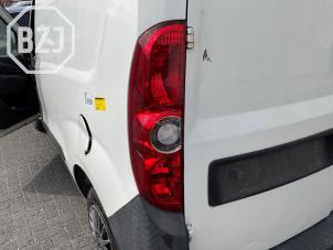 Gebruikte Achterlicht links Fiat Doblo Cargo (263) 1.3 MJ 16V Euro 4 Prijs op aanvraag aangeboden door BZJ b.v.