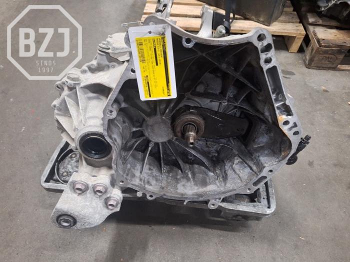 Gebruikte Versnellingsbak Mazda CX-3 (DJ/DK) 2.0 SkyActiv-G 121 Prijs € 700,00 Margeregeling aangeboden door BZJ b.v.