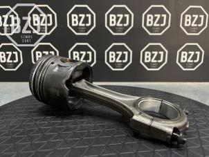 Gebruikte Zuiger Landrover Freelander II 2.2 eD4 16V Prijs op aanvraag aangeboden door BZJ b.v.