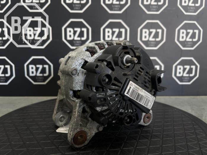 Gebruikte Alternator Renault Twingo II (CN) 1.2 16V Prijs op aanvraag aangeboden door BZJ b.v.