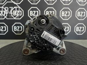 Dynamo van een Renault Twingo II (CN) 1.2 16V 2014