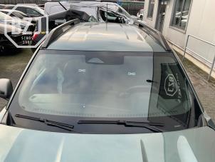 Gebruikte Voorruit Dacia Duster (DJF) 1.6 Hybrid 140 16V Prijs op aanvraag aangeboden door BZJ b.v.