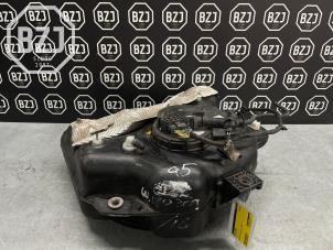 Gebruikte Adblue tank Audi Q5 (8RB) 2.0 TDI 16V Prijs op aanvraag aangeboden door BZJ b.v.