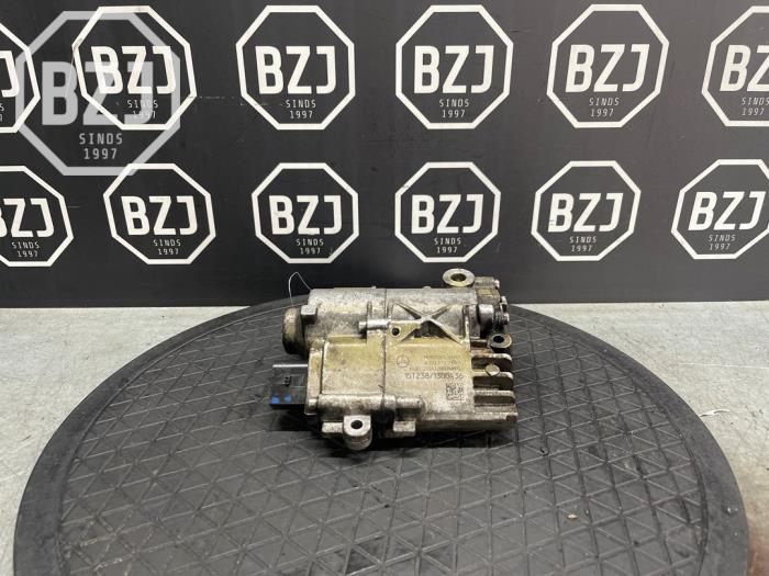Gebruikte Oliepomp Mercedes Sprinter Prijs op aanvraag aangeboden door BZJ b.v.
