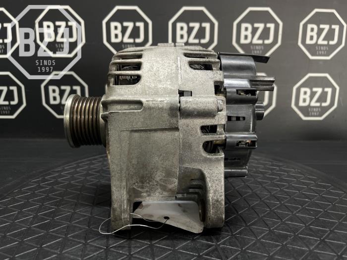Gebruikte Dynamo Renault Grand Scénic IV (RFAR) 1.2 TCE 130 16V Prijs € 65,00 Margeregeling aangeboden door BZJ b.v.