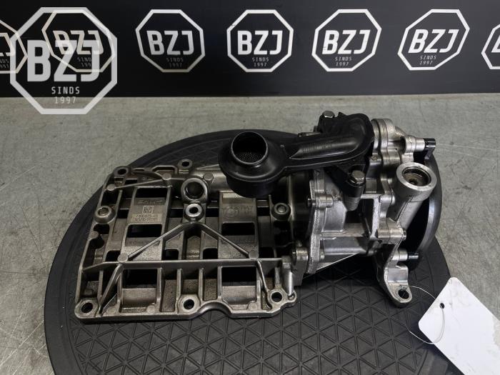 Gebruikte Oliepomp BMW 5 serie Touring (F11) 520d xDrive 16V Prijs op aanvraag aangeboden door BZJ b.v.