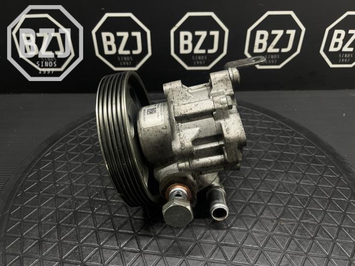Gebruikte Pomp Servo Opel Movano 2.2 D 140 Prijs op aanvraag aangeboden door BZJ b.v.
