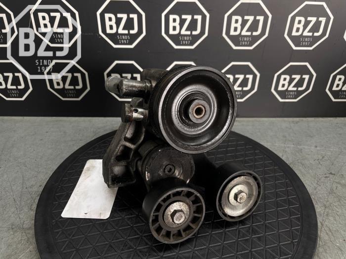 Gebruikte Pomp Servo Iveco New Daily V 29L13V, 35C13V, 35S13V, 40C13V, 40S13V Prijs op aanvraag aangeboden door BZJ b.v.