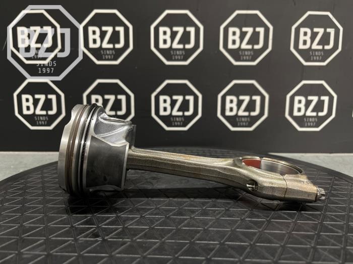Gebruikte Zuiger BMW 5-Serie Prijs op aanvraag aangeboden door BZJ b.v.